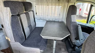 miniatura kampera Bravia Mobil Swan 636 P