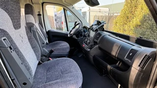 miniatura kampera Bravia Mobil Swan 636 P