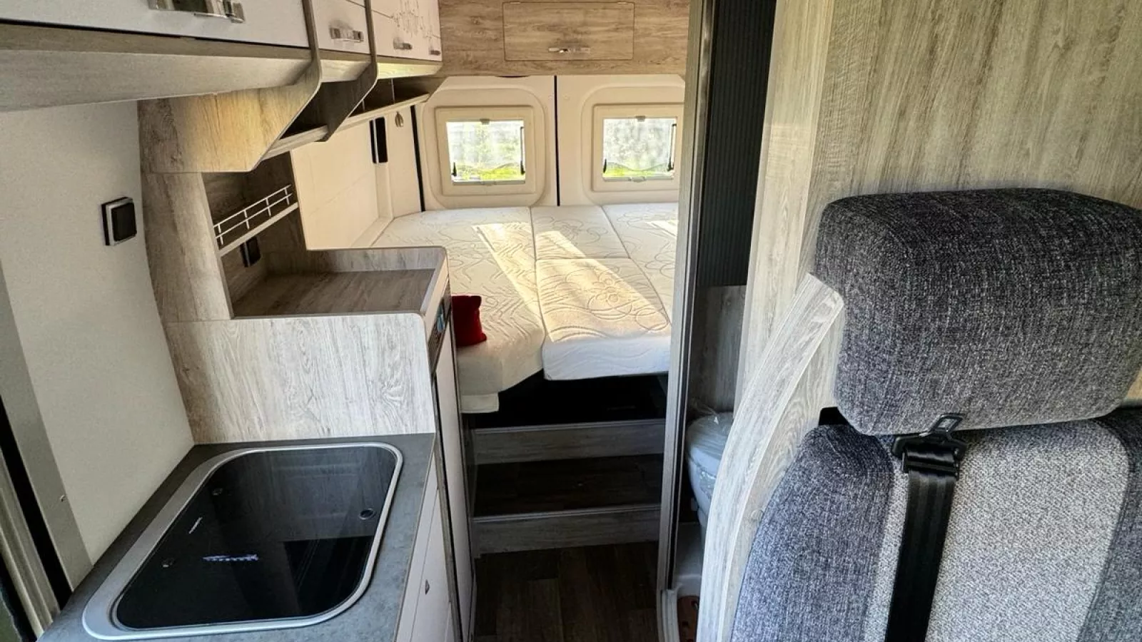 zdjęcie kampera Bravia Mobil Swan 636 P