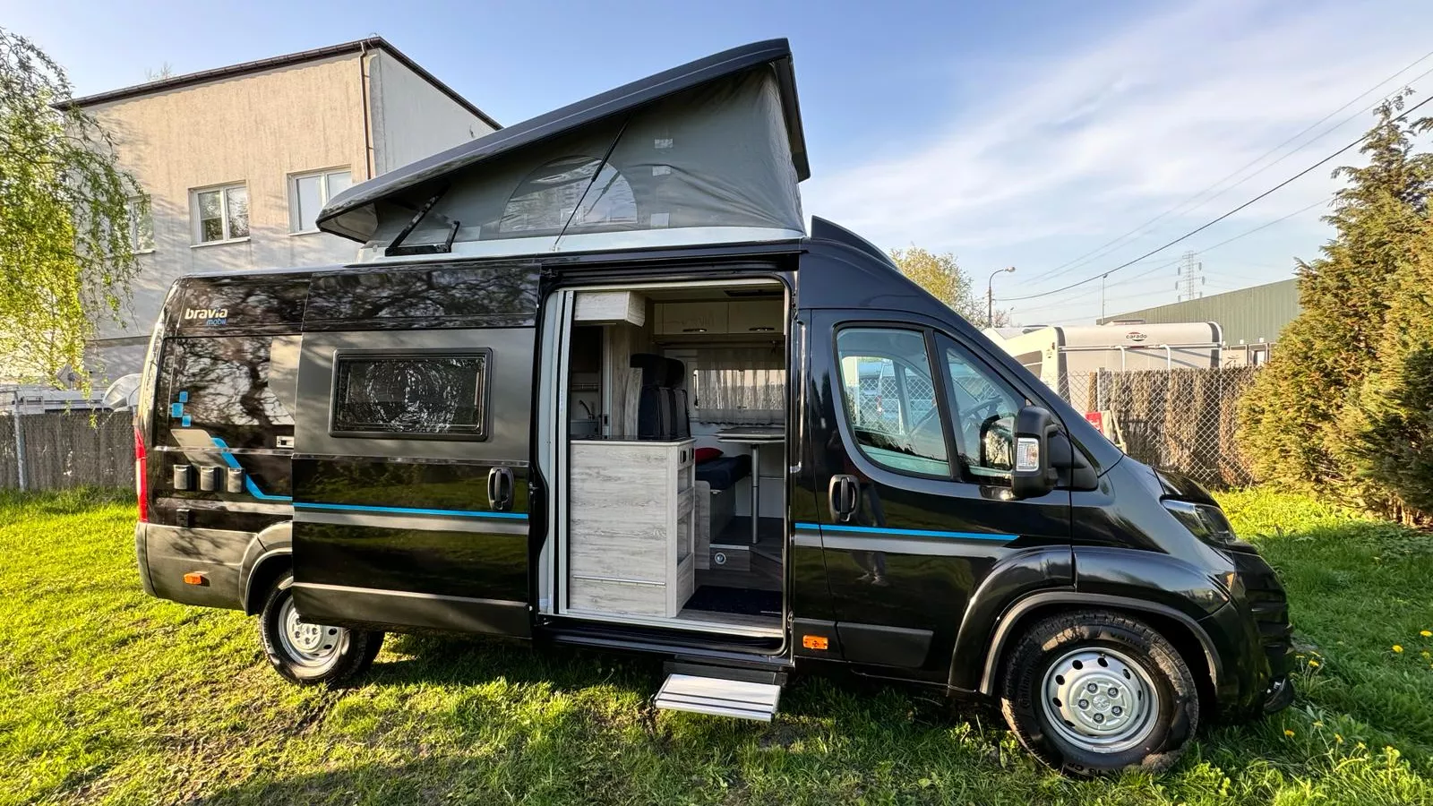 zdjęcie kampera Bravia Mobil Swan 636 P