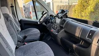 miniatura kampera Bravia Mobil Swan 636 P