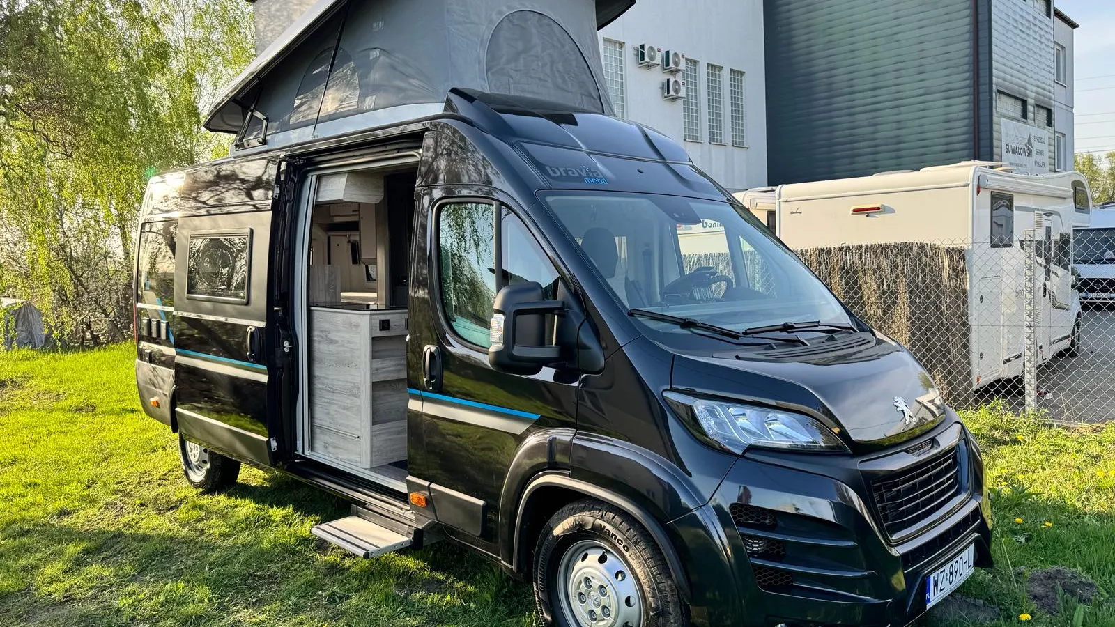 zdjęcie kampera Bravia Mobil Swan 636 P