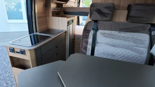 miniatura kampera Bravia Mobil Swan 599 A