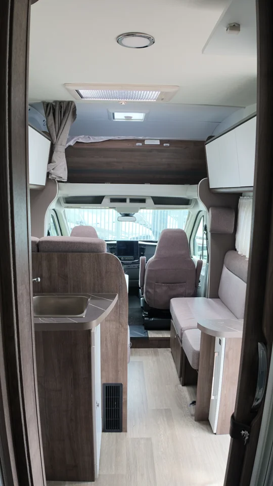 zdjęcie kampera Benimar Sport 363